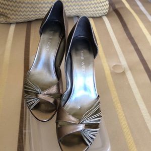 Nine West pewter color heels